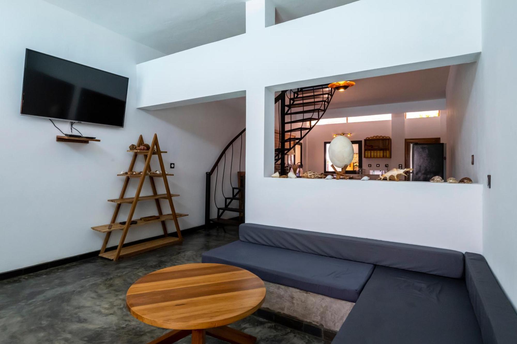 Swisscocobeach Nosy-Be Rom bilde