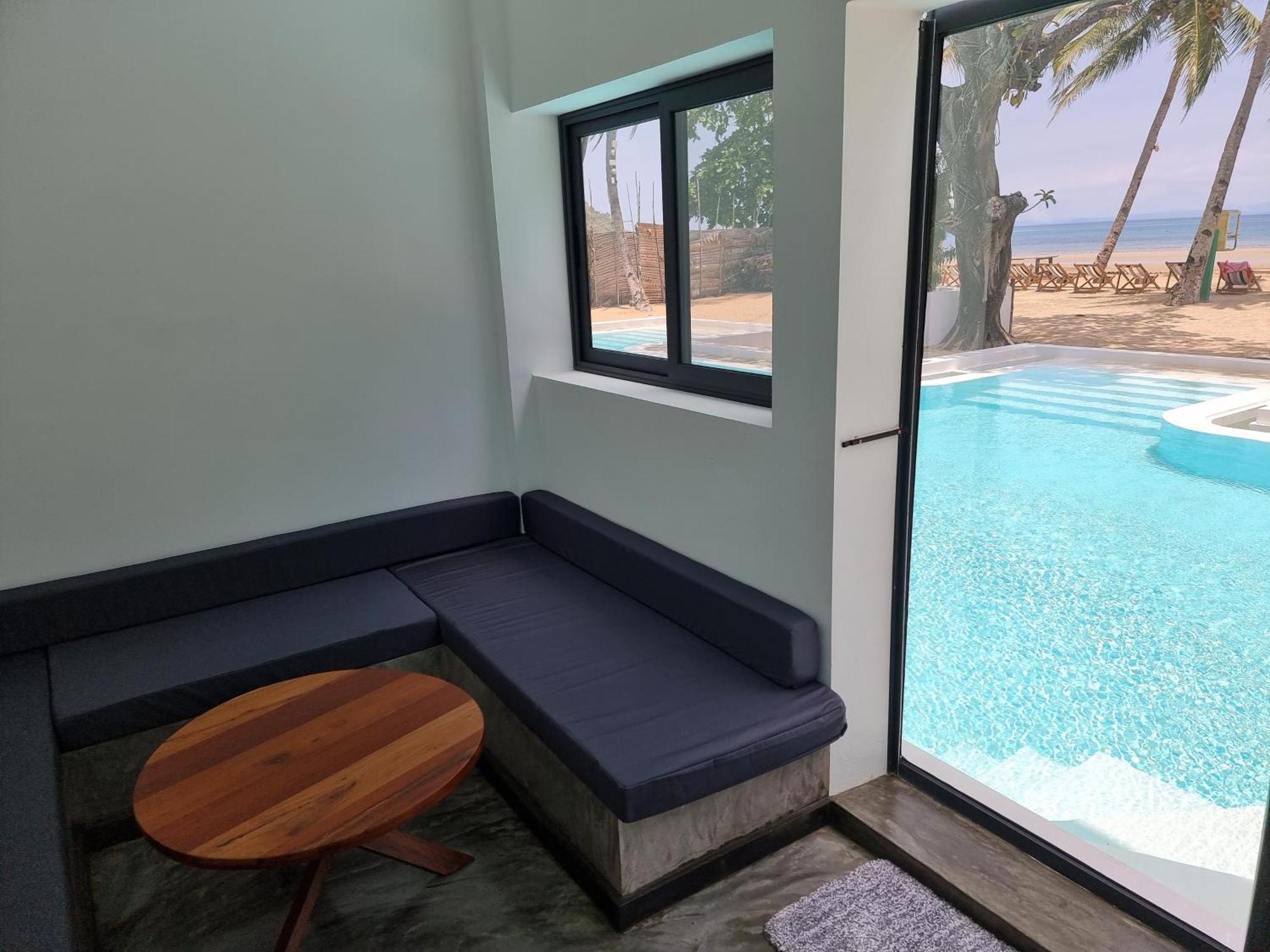 Swisscocobeach Nosy-Be Rom bilde